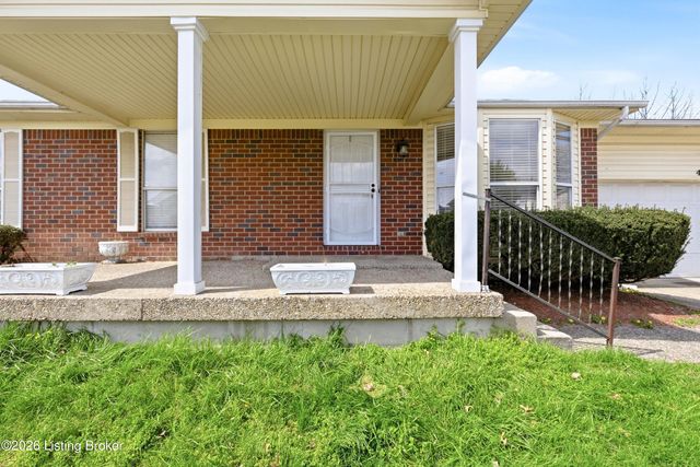 4702 Unseld Blvd, Louisville, KY 40218