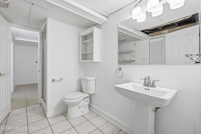 4702 Unseld Blvd, Louisville, KY 40218