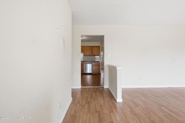 4702 Unseld Blvd, Louisville, KY 40218