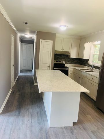 400 NW Canterbury Farm Rd, Midland City, AL 36350