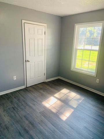 400 NW Canterbury Farm Rd, Midland City, AL 36350