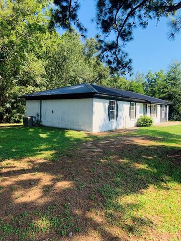 400 NW Canterbury Farm Rd, Midland City, AL 36350