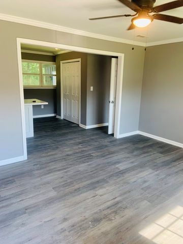 400 NW Canterbury Farm Rd, Midland City, AL 36350