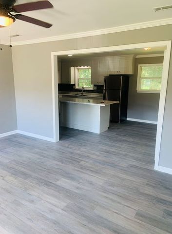 400 NW Canterbury Farm Rd, Midland City, AL 36350