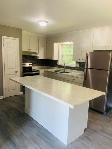 400 NW Canterbury Farm Rd, Midland City, AL 36350