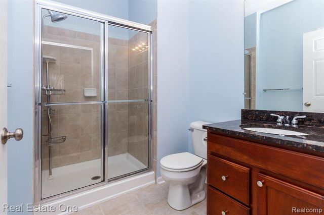 934 W Summerfield Glen Circle, Ann Arbor, MI 48103