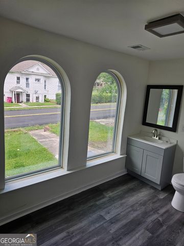 2710 Napier Avenue, Macon, GA 31204