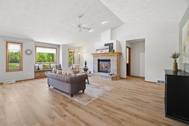 125 KAYLA STREET, Combined Locks, WI 54113