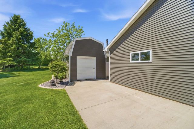 125 KAYLA STREET, Combined Locks, WI 54113