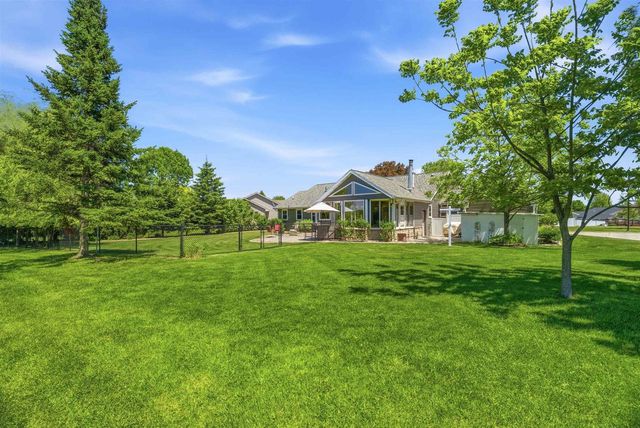125 KAYLA STREET, Combined Locks, WI 54113