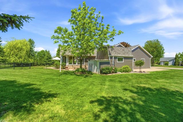 125 KAYLA STREET, Combined Locks, WI 54113
