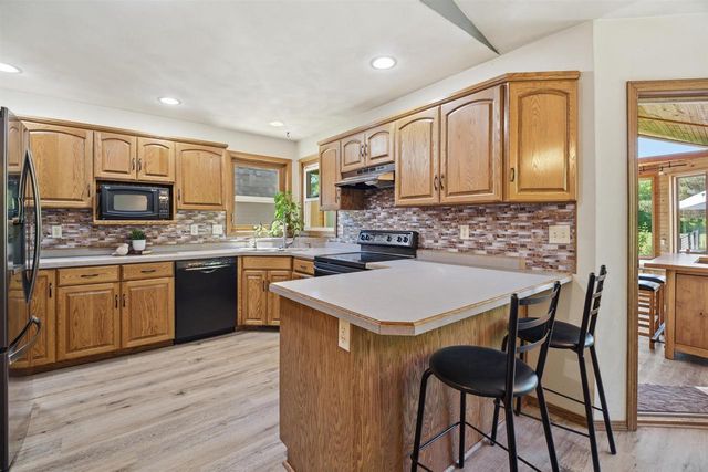 125 KAYLA STREET, Combined Locks, WI 54113