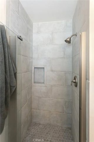 21000 Elkwood, Canoga Park, CA 91304