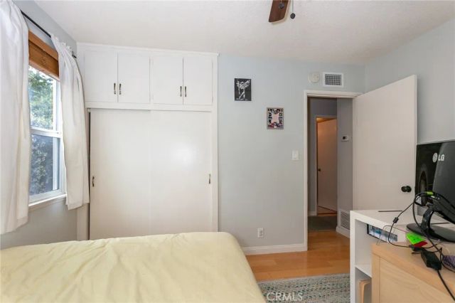 21000 Elkwood, Canoga Park, CA 91304