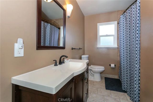 21000 Elkwood, Canoga Park, CA 91304