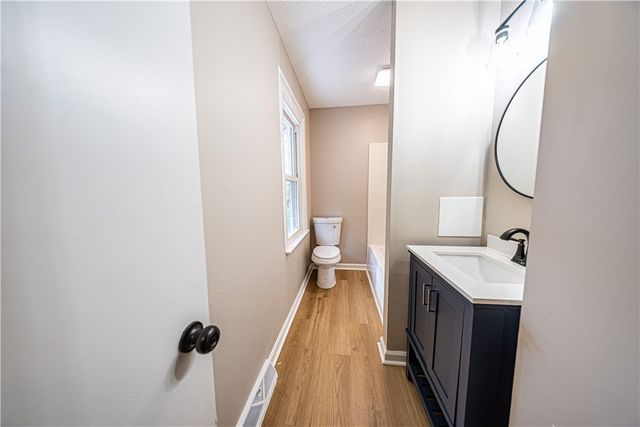 862 Connolly Ave, South Park, PA 15236