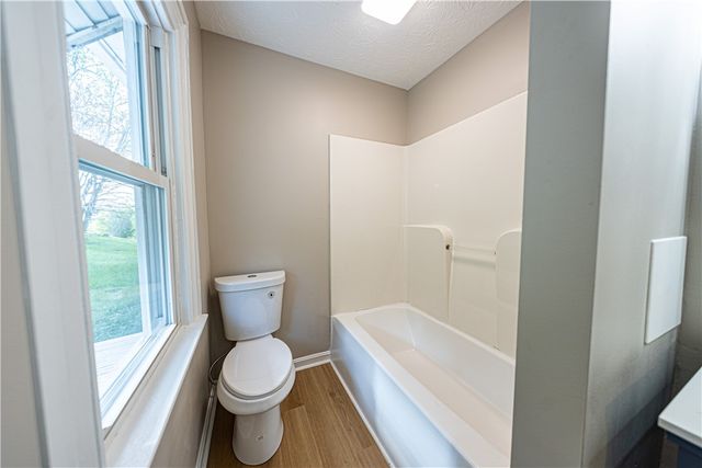 862 Connolly Ave, South Park, PA 15236