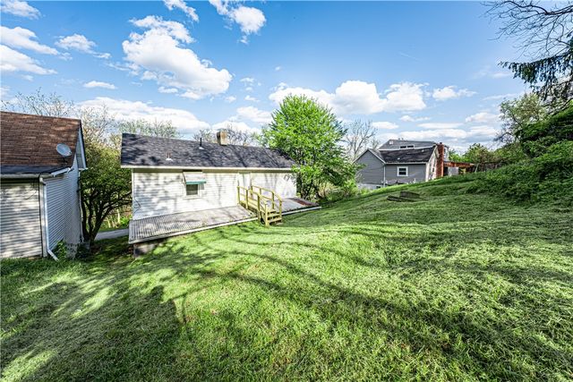 862 Connolly Ave, South Park, PA 15236