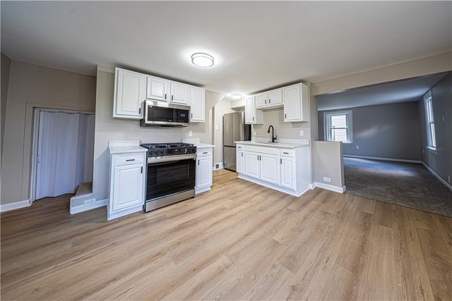 862 Connolly Ave, South Park, PA 15236