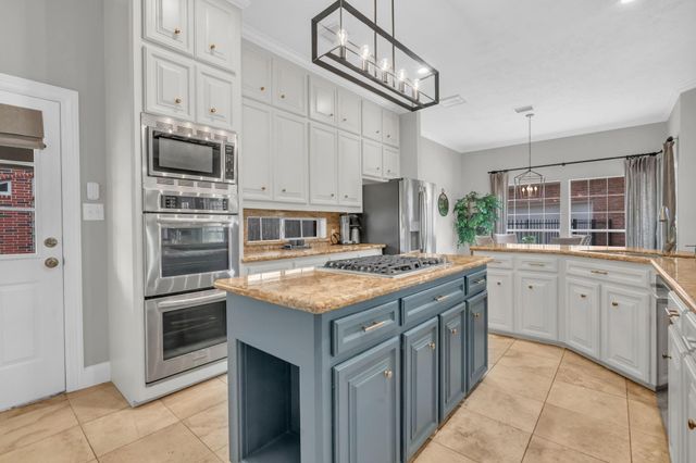 4002 Alcorn Bend Drive, Sugar Land, TX 77479