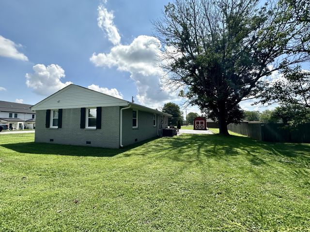 222 Ligon Dr, Lebanon, TN 37087