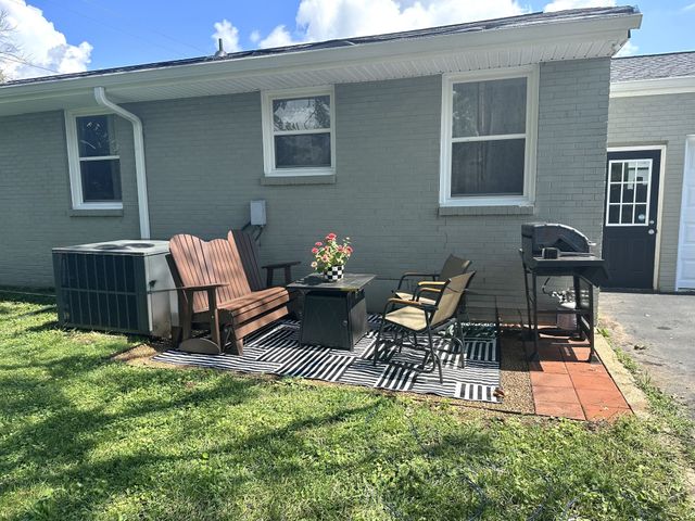 222 Ligon Dr, Lebanon, TN 37087