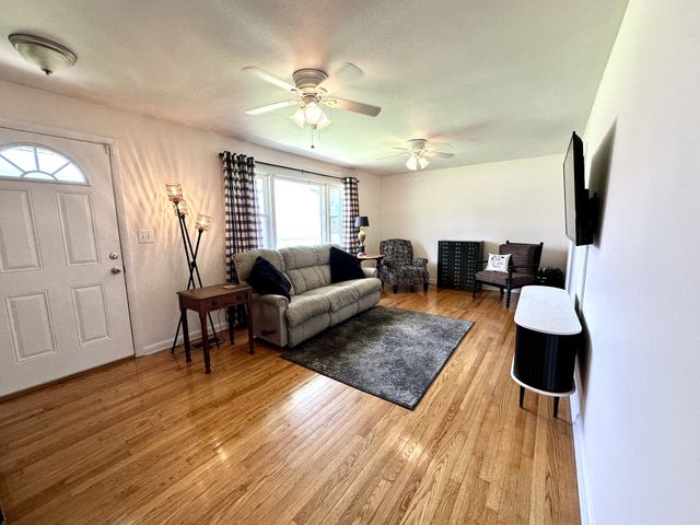 222 Ligon Dr, Lebanon, TN 37087