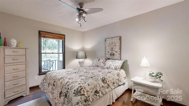 4920 Surfwood Drive, Sherrills Ford, NC 28673