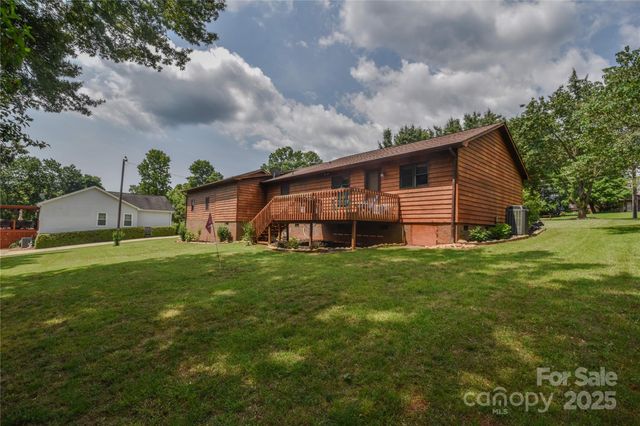 4920 Surfwood Drive, Sherrills Ford, NC 28673