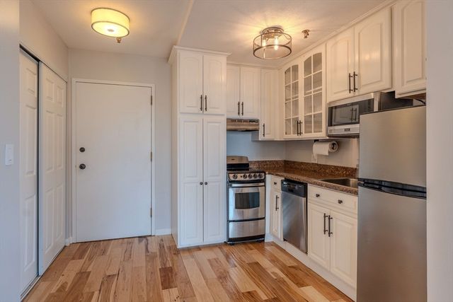 3 Appleton St 505, Boston, MA 02116