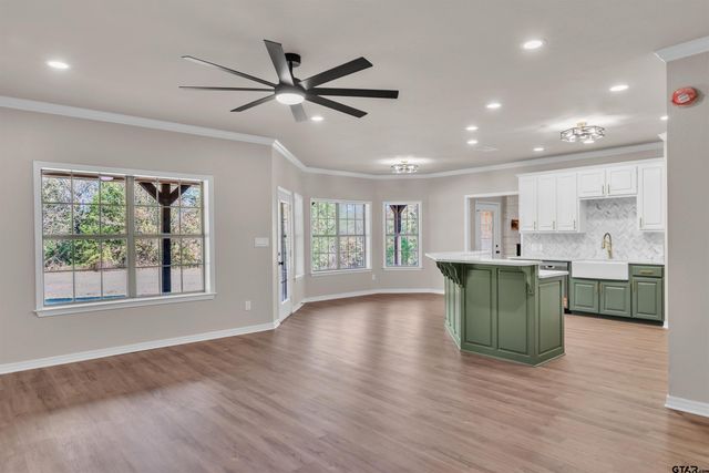 7589 Weeping Willow Rd., Big Sandy, TX 75755