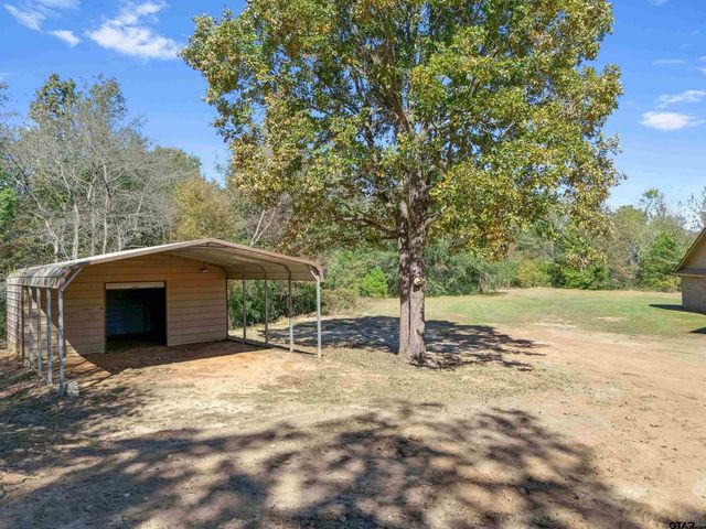 7589 Weeping Willow Rd., Big Sandy, TX 75755