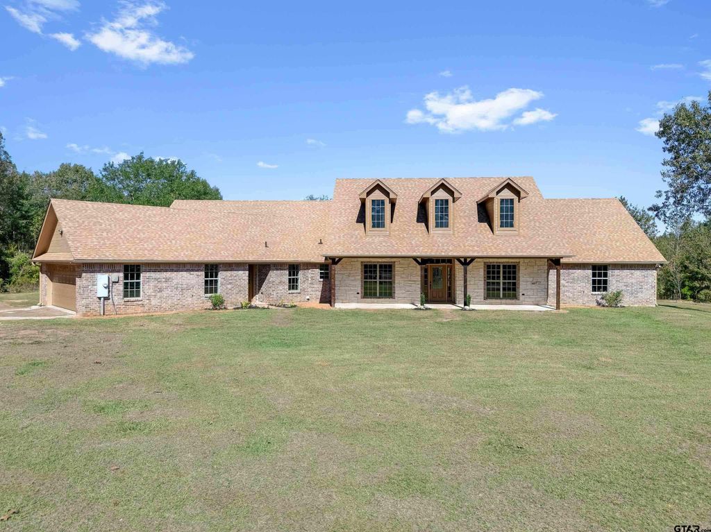 7589 Weeping Willow Rd., Big Sandy, TX 75755