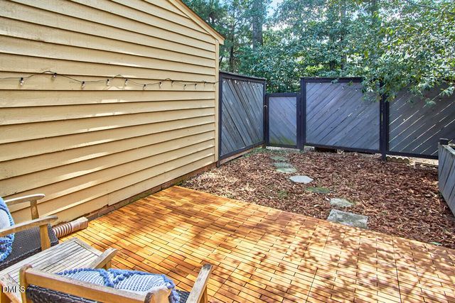 9 Stone Village Court, Durham, NC 27704