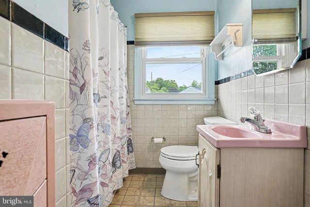 56 SUSSEX RD, Camp Hill, PA 17011