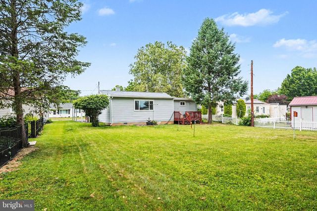 56 SUSSEX RD, Camp Hill, PA 17011