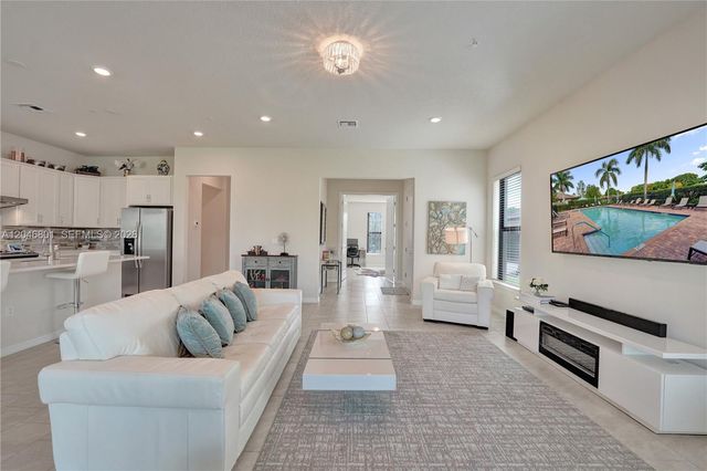 21982 Canadensis Circle 101, Boca Raton, FL 33428