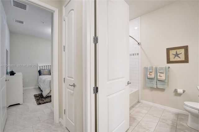 21982 Canadensis Circle 101, Boca Raton, FL 33428