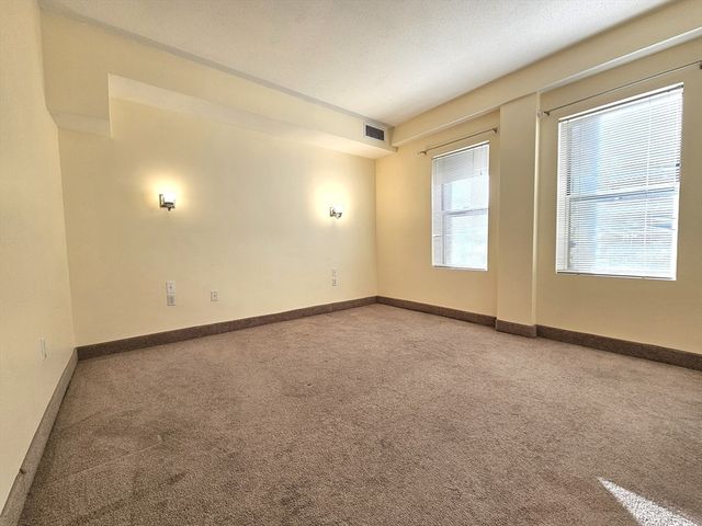 10 Pleasant St 115, Lynn, MA 01902