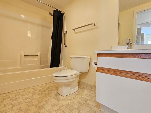 10 Pleasant St 115, Lynn, MA 01902