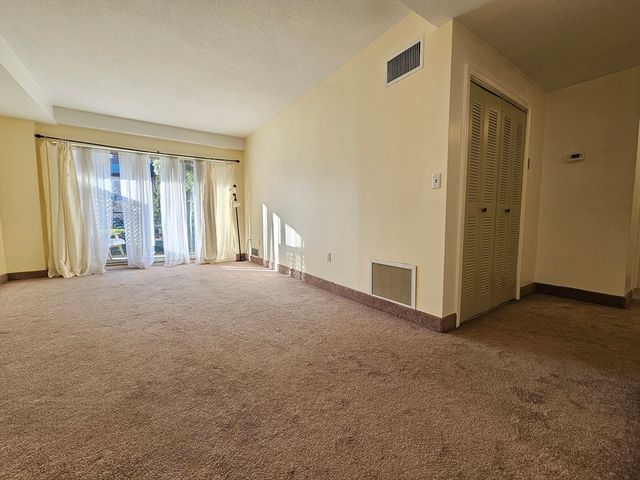 10 Pleasant St 115, Lynn, MA 01902