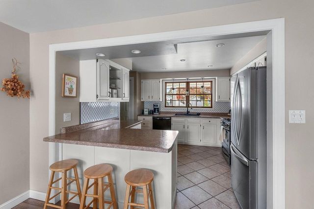1419 Lee CIRCLE, Manitowoc, WI 54220