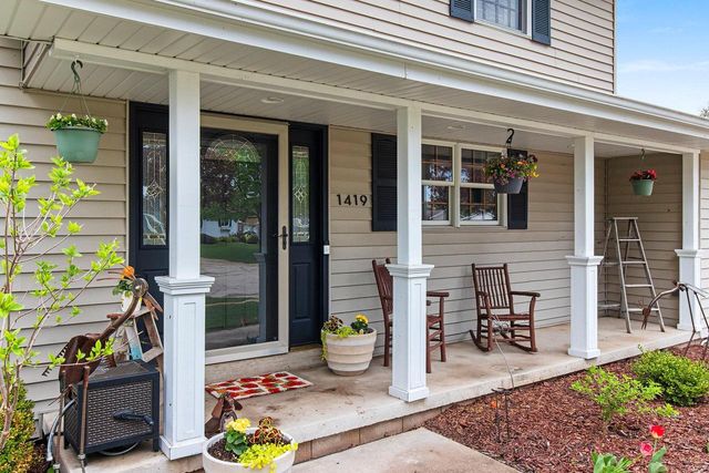 1419 Lee CIRCLE, Manitowoc, WI 54220
