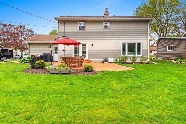 1419 Lee CIRCLE, Manitowoc, WI 54220