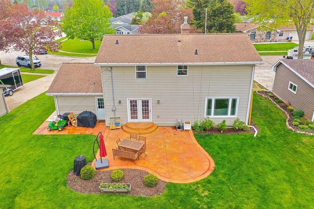 1419 Lee CIRCLE, Manitowoc, WI 54220