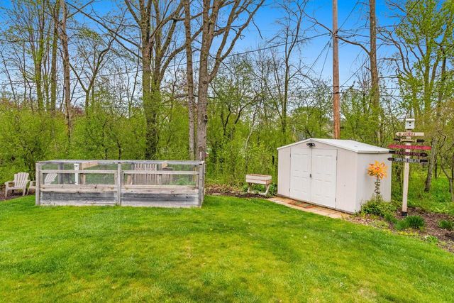 1419 Lee CIRCLE, Manitowoc, WI 54220