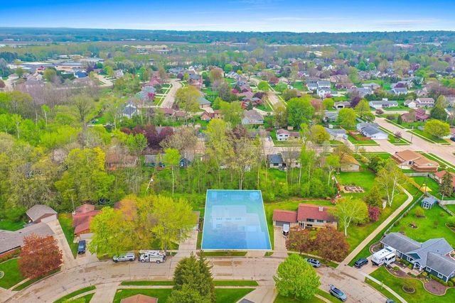 1419 Lee CIRCLE, Manitowoc, WI 54220