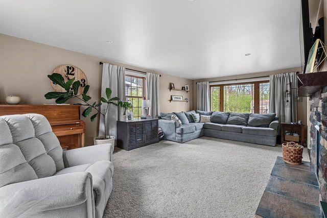 1419 Lee CIRCLE, Manitowoc, WI 54220