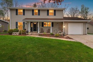 1419 Lee CIRCLE, Manitowoc, WI 54220