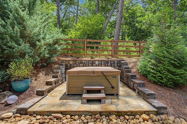 102 Bear Drive, Waleska, GA 30183